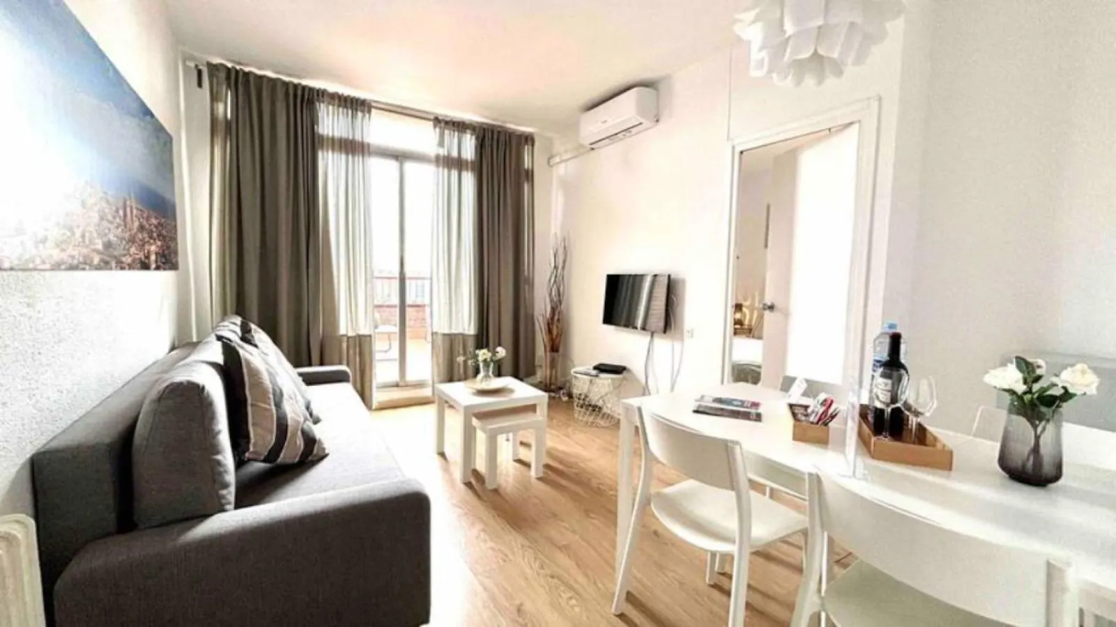דירות ברצלונה Sants Station Penthouse 0*,  ספרד